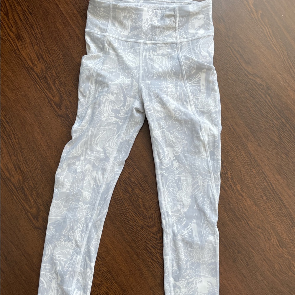 Lululemon white pattern pants